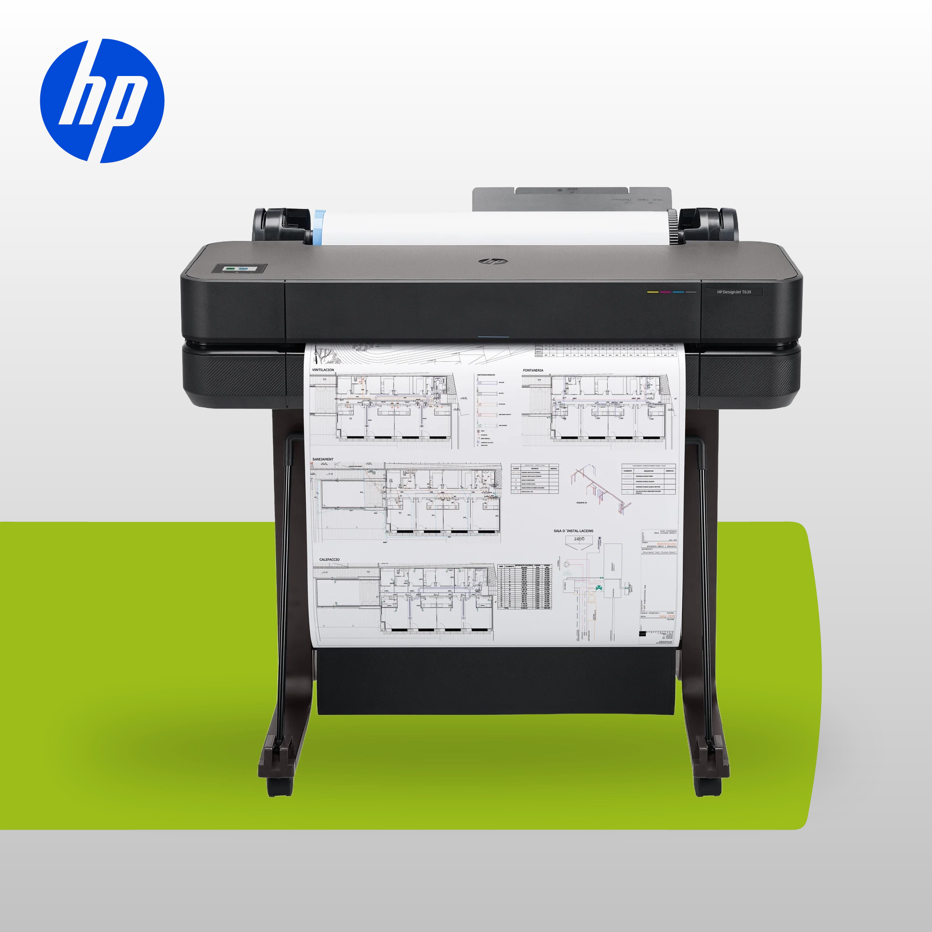Plotter HP DesignJet con ampio display touch-screen integrato che stampa una mappa geografica a colori.